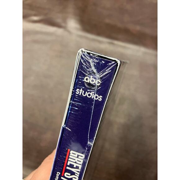 Grey's Anatomy: The Complete Sixth Season DVD Set‎ Exclusive Extended Finale New - Picture 2 of 4